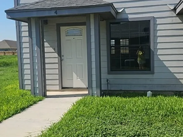 1202 W Carmen Ave APT 4, Edinburg, TX 78541