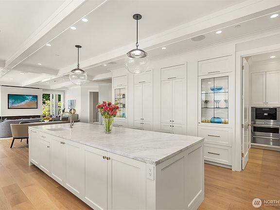 4th image of 7545 NE 28th Place