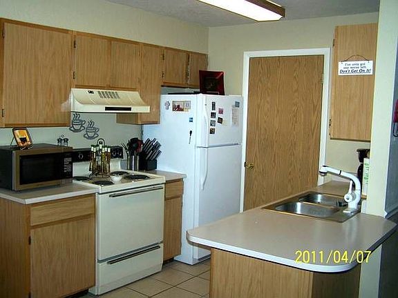 3rd image of 1222 E Waterside Cv APT 21