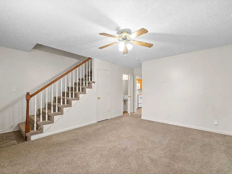 Jockey Drive - 3838 — Photo 6