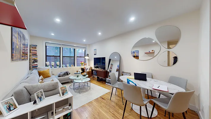 Rented by Bond New York | media 8