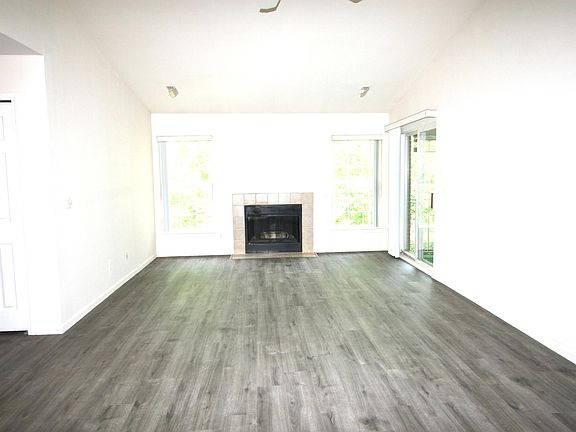 3rd image of 44854 Marigold Dr