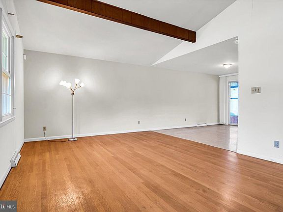 3rd image of 2207 Arosa Ln
