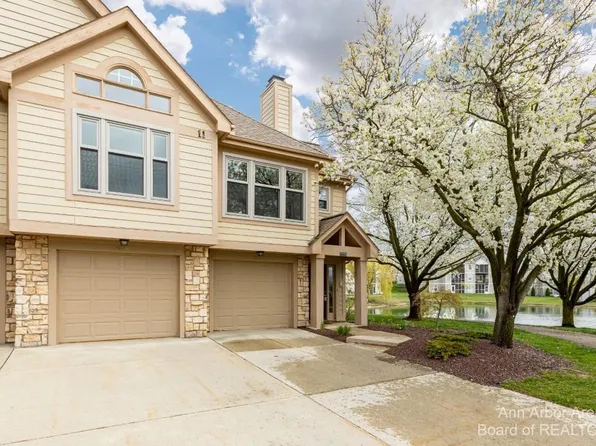 1632 Coburn Dr, Ann Arbor, MI 48108