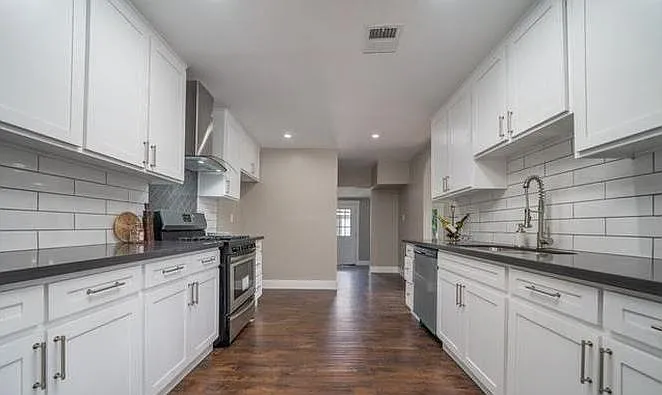 6834 Nestle Ave — Photo 7