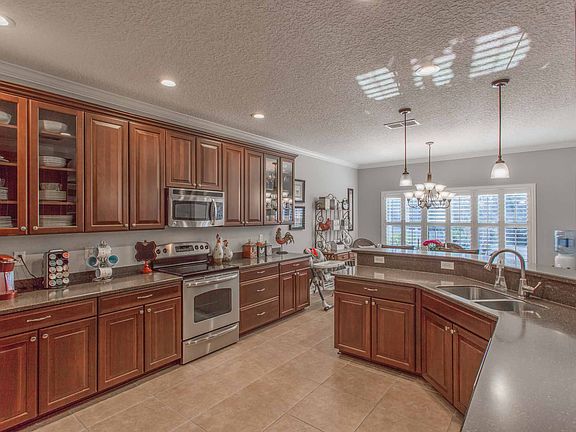 5th image of 109 Carden Pl