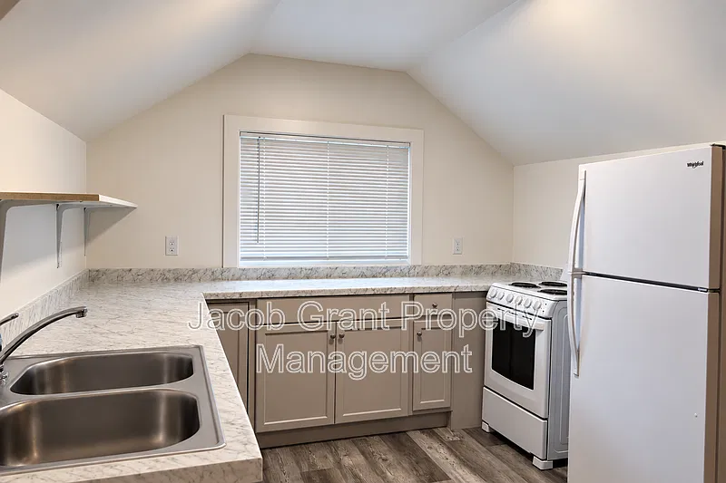 1 bed, 1.0 bath, 700 sqft, $725 — Photo 4