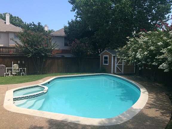 Sparkling Pool and Spa!