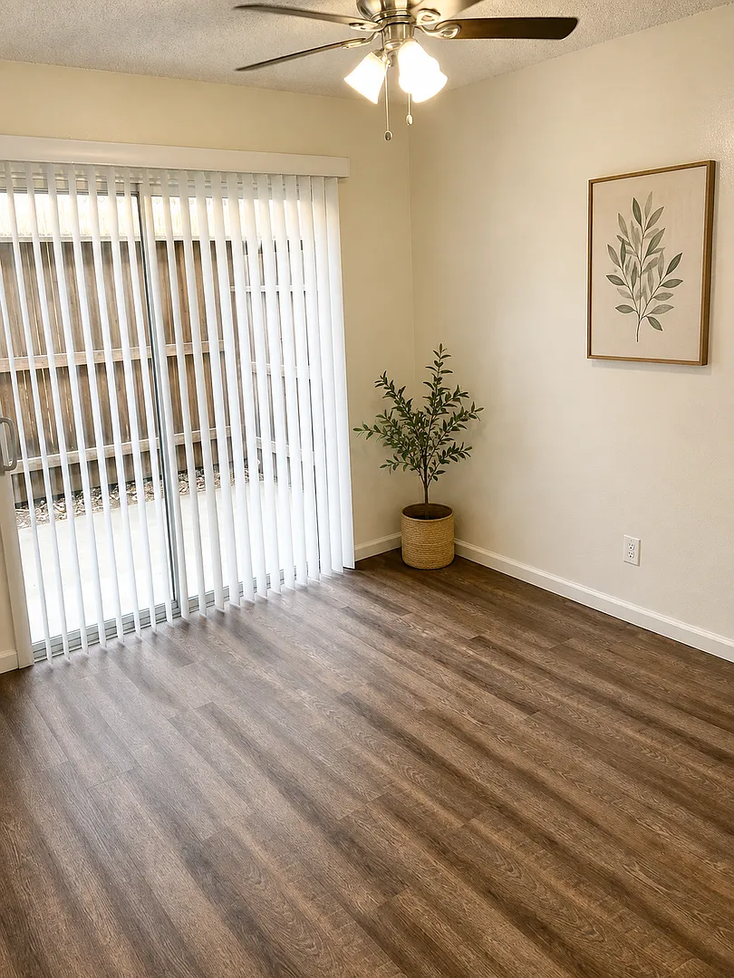 714 E Fountain Way / 3356 N Wishon — Photo 4
