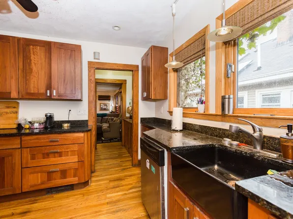 203 Calumet St, Roxbury Crossing, MA 02120