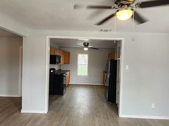 5th image of 326 Montague Ave