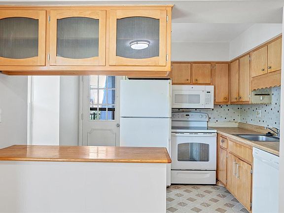 5th image of 1694 Herault Pl APT E