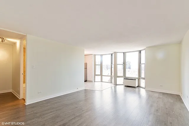 1340 N Dearborn St #7F