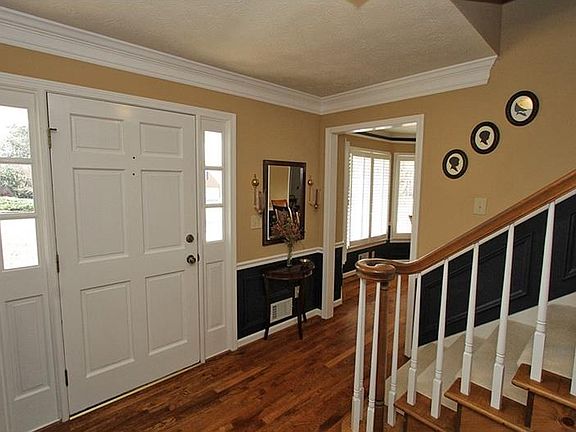 3rd image of 1730 Berry Ln