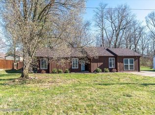 8527 Confederate Place Dr, Pewee Valley, KY 40056