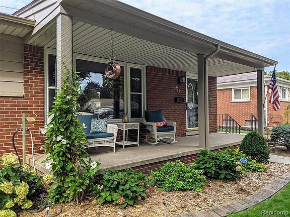 2nd image of 1263 Ronald Ave