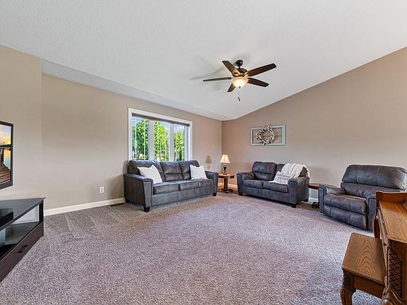 5th image of 1604 Prairie Ave