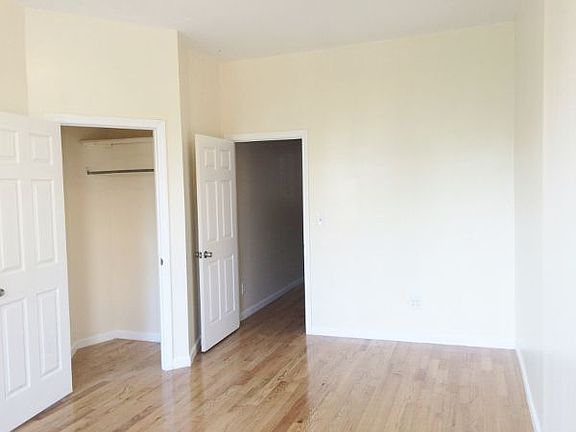 5th image of 3122 34th St APT 11