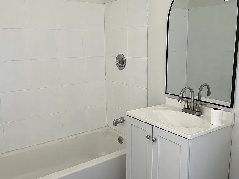 928 N Lawndale Ave #4 — Photo 5