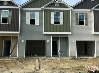 251 Crab Claw Spit Ln, Jacksonville, NC 28546