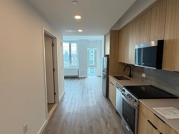 2nd image of 2455 3rd Ave APT 13A