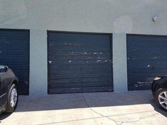 3rd image of 700 S Eucalyptus Ave #700