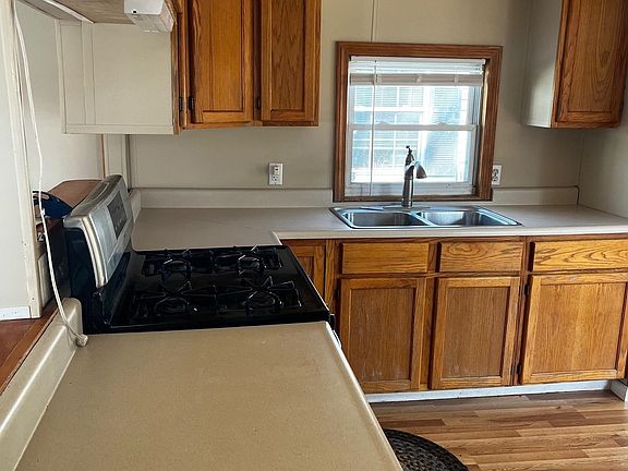 5th image of 28 Owen Court