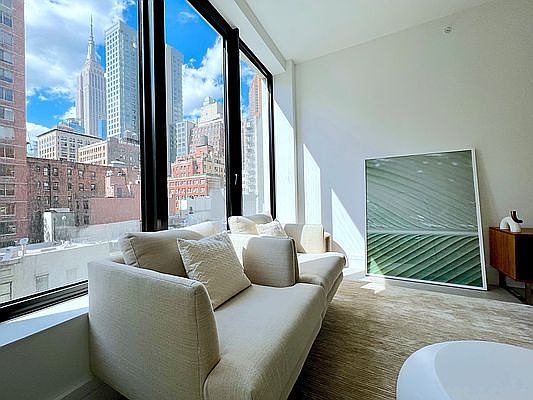 1st image of 165 Lexington Ave APT 6A