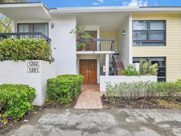 6760 Willow Wood Drive #1201, Boca Raton, FL 33434
