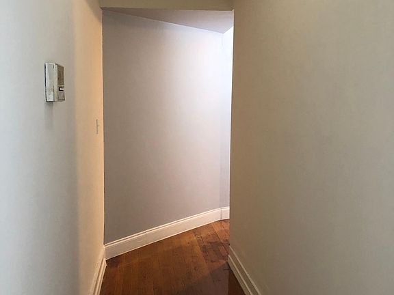 5th image of 2104 W Wilson Ave #1