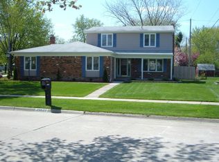 29629 N Rutherland St, Southfield, MI 48076