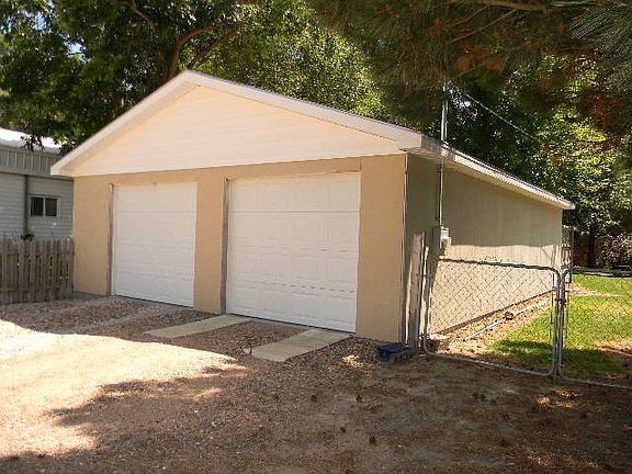2nd image of 1008 E 16th St