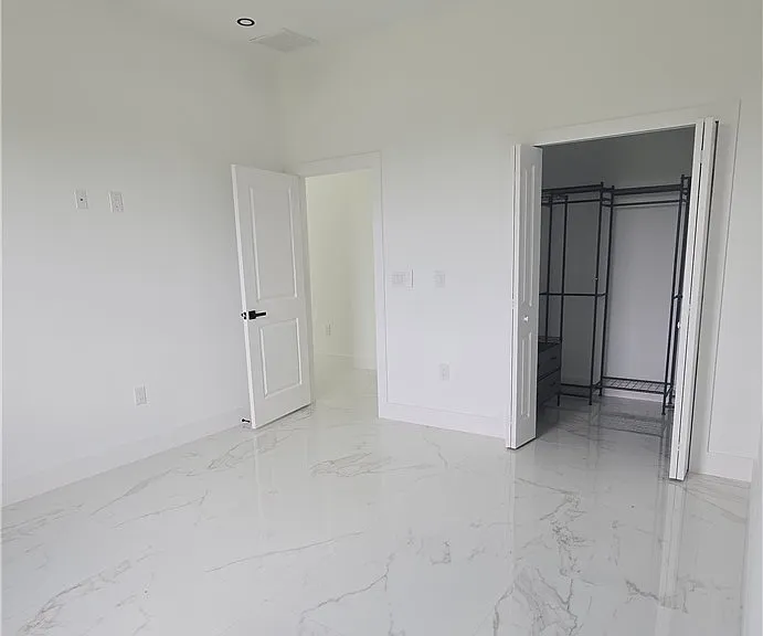 515 Croydon Ave S — Photo 10