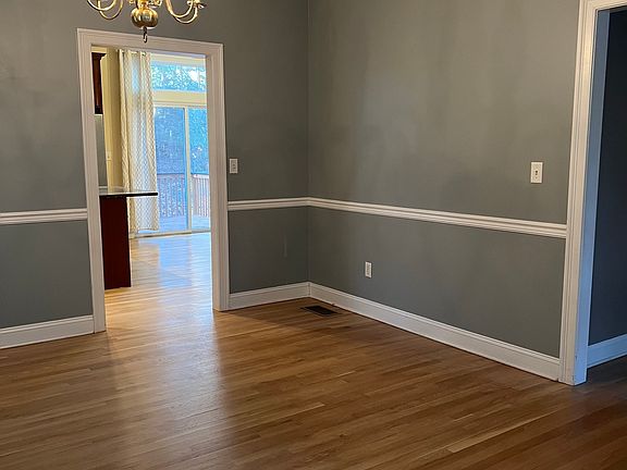 5th image of 22 Alcott Way