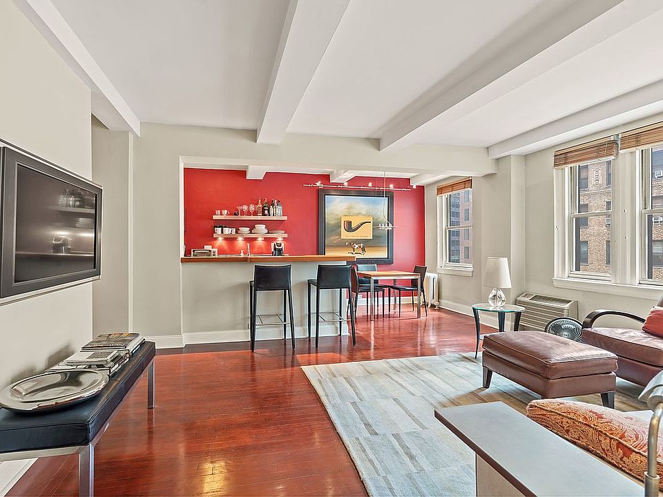 1st image of 155 E 49th St #8B
