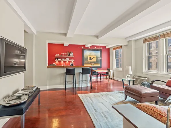 155 E 49th St #8B, Manhattan, NY 10017