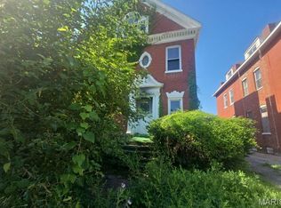 5044 Raymond Ave, Saint Louis, MO 63113