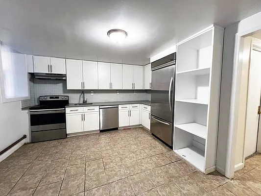 Rented by Bohemia Realty Group | media 4