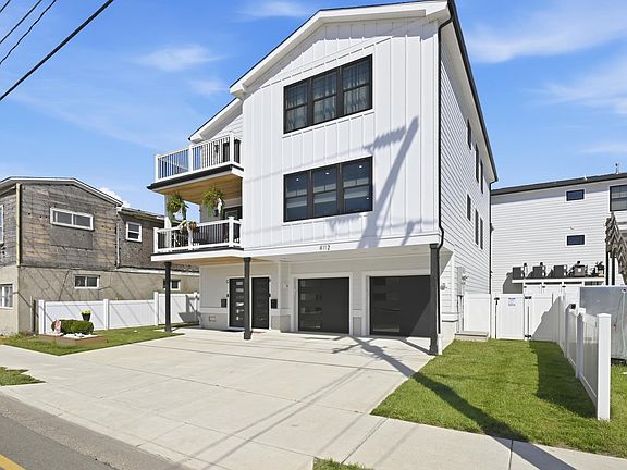 4th image of 4112 Park Blvd #4114