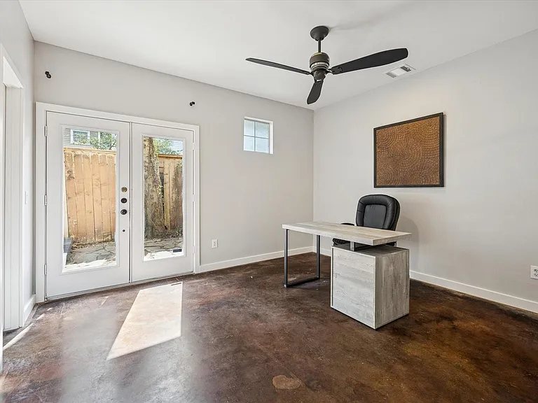 2404 Fairview Ave #C — Photo 21