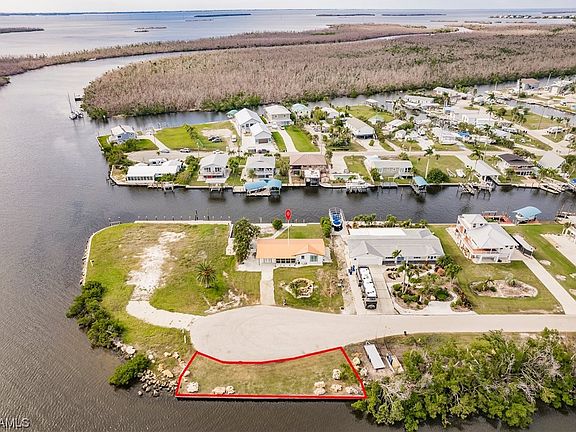5th image of 2201 Sanibel Blvd