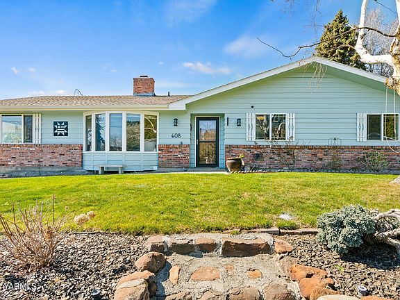 3rd image of 608 N 56th Ave