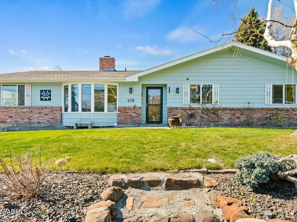 608 N 56th Ave, Yakima, WA 98908
