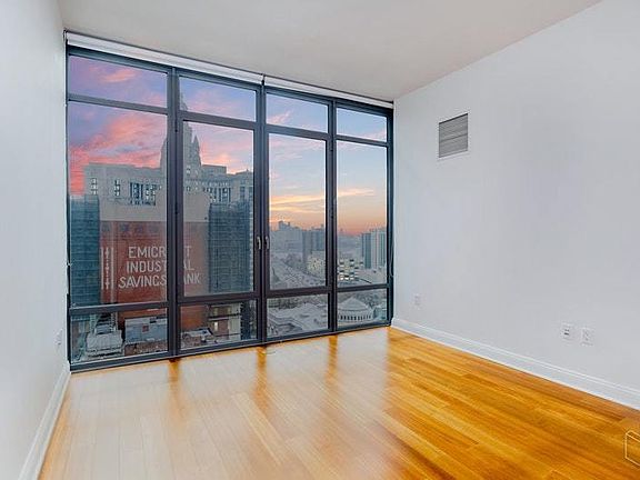 4th image of 57 Reade St APT 21A