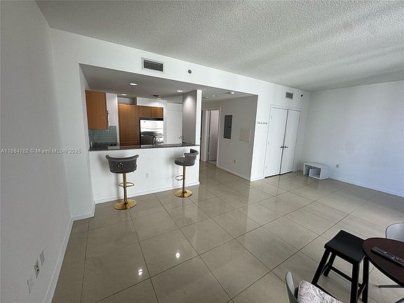 4th image of 1050 Brickell Ave #S-2222