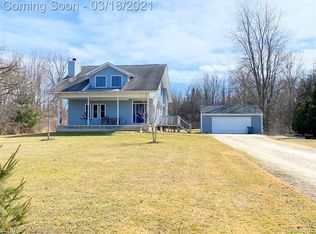 6449 Shea Rd, Cottrellville, MI 48039