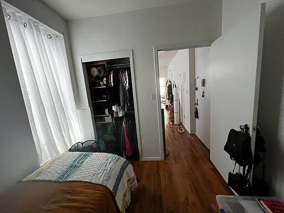 3rd image of 205 W 102nd St APT 4B