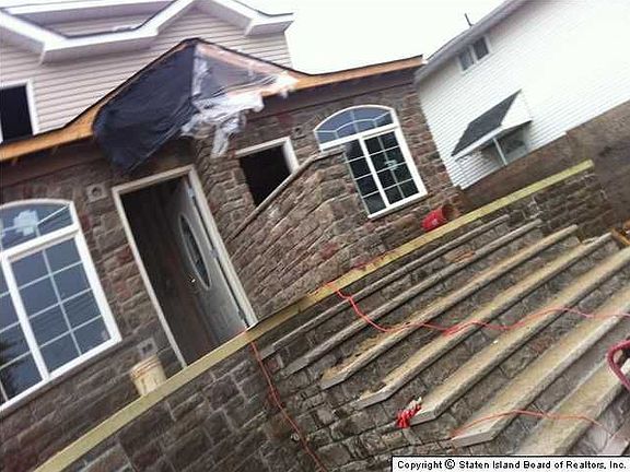 4th image of 15 Appleby Ave