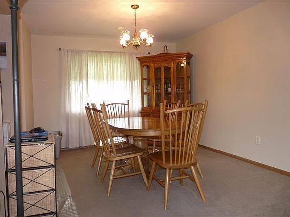 4th image of 3404 Meadowlark Dr