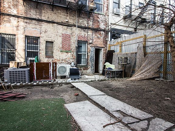 4th image of 48 Wyckoff Ave APT 1